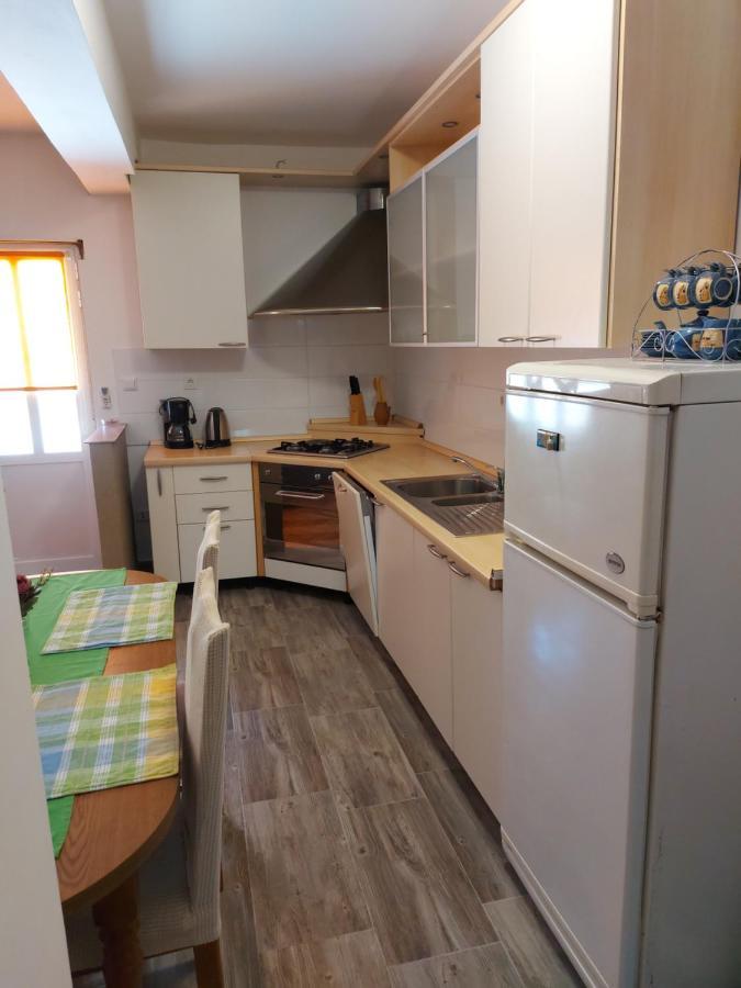 Apartman Stefan Apartamento Karlobag Exterior foto