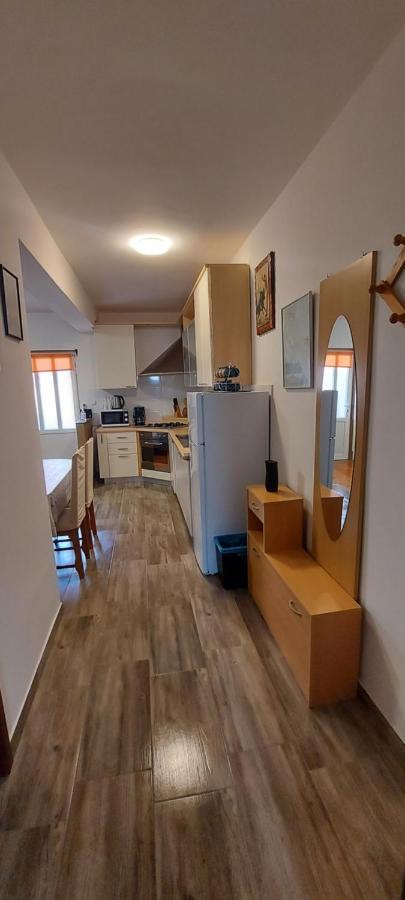 Apartman Stefan Apartamento Karlobag Exterior foto