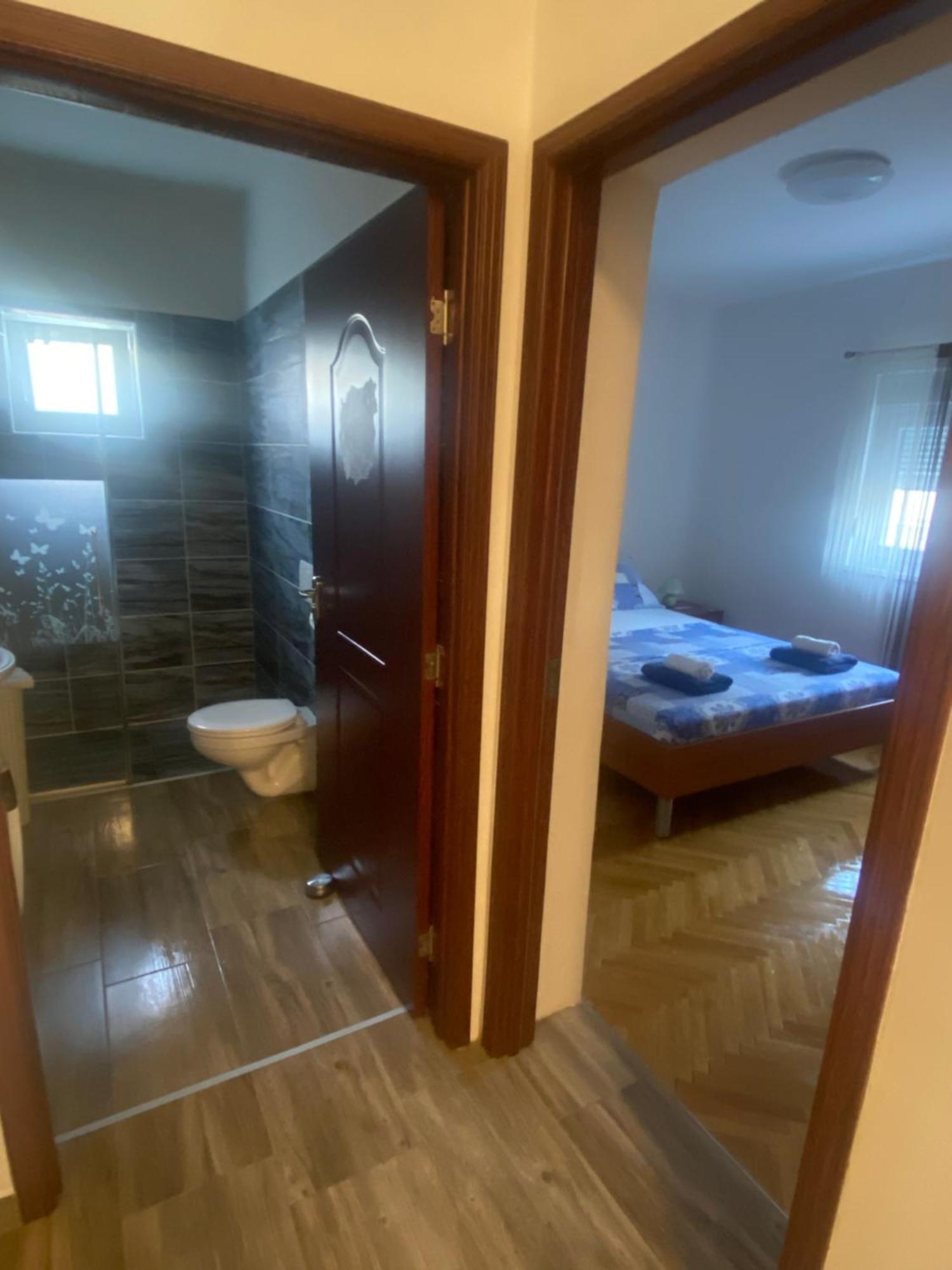 Apartman Stefan Apartamento Karlobag Exterior foto